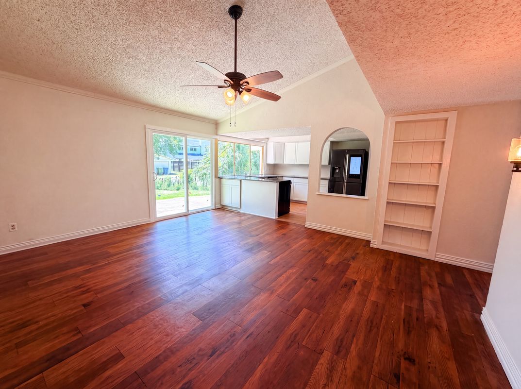 Property photo 3 of 414 Meadowhill Dr
