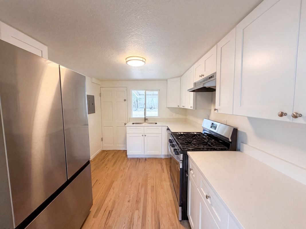 Property photo 2 of 4466 W Center Ave