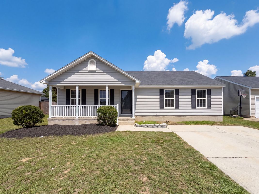Property photo 1 of 5 Dunoon Ct