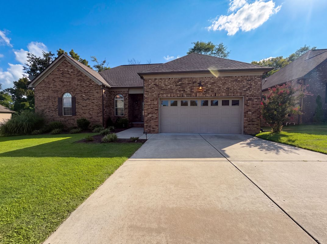 Property photo 1 of 234 Hickory Pointe Dr