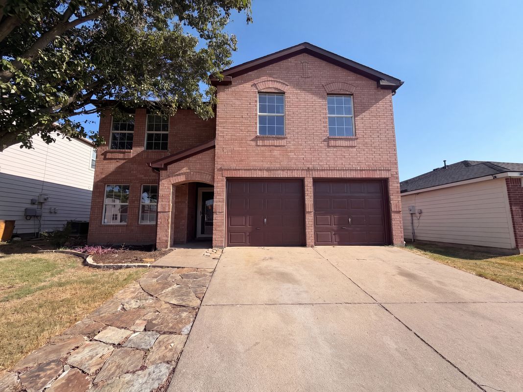 Property photo 1 of 4325 Falcon Dr