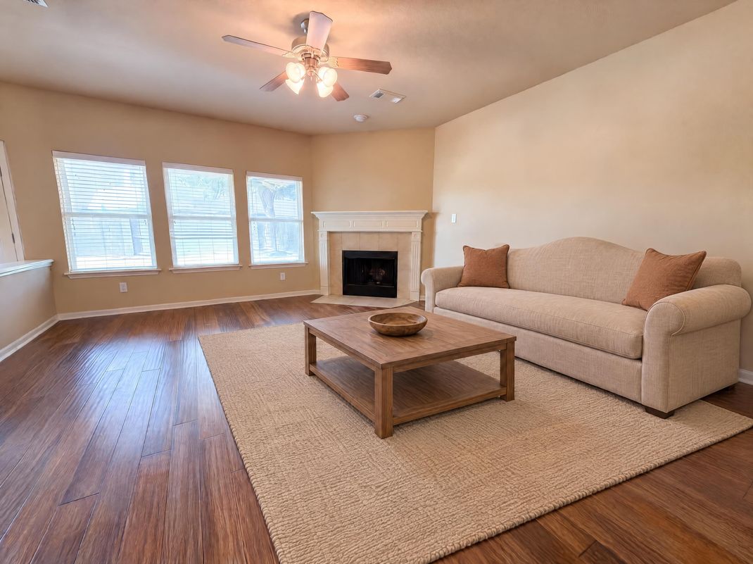 Property photo 3 of 7002 Crockett Ridge Dr