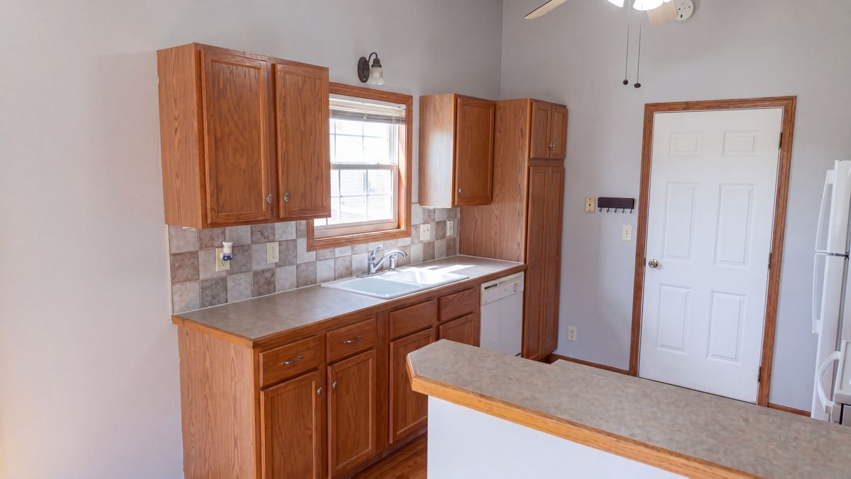 Property photo 3 of 6505 E 44th St N
