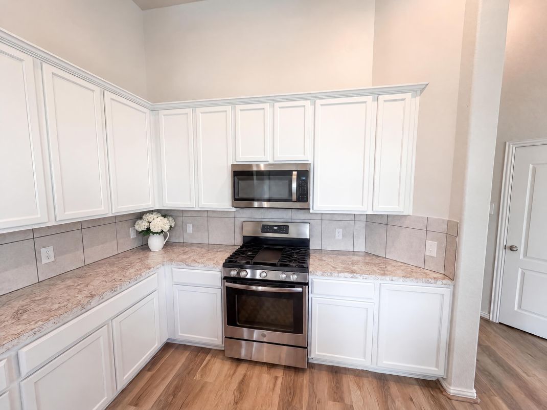 Property photo 2 of 7820 Amber Ct