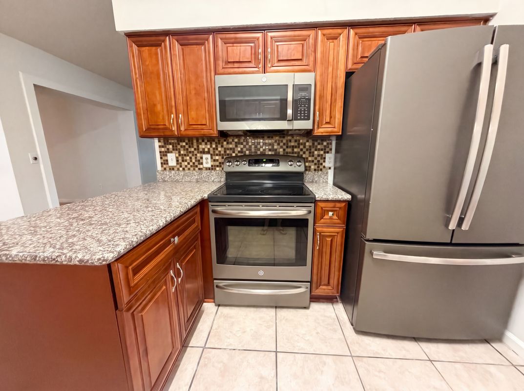 Property photo 3 of 841 Chalmet Ln