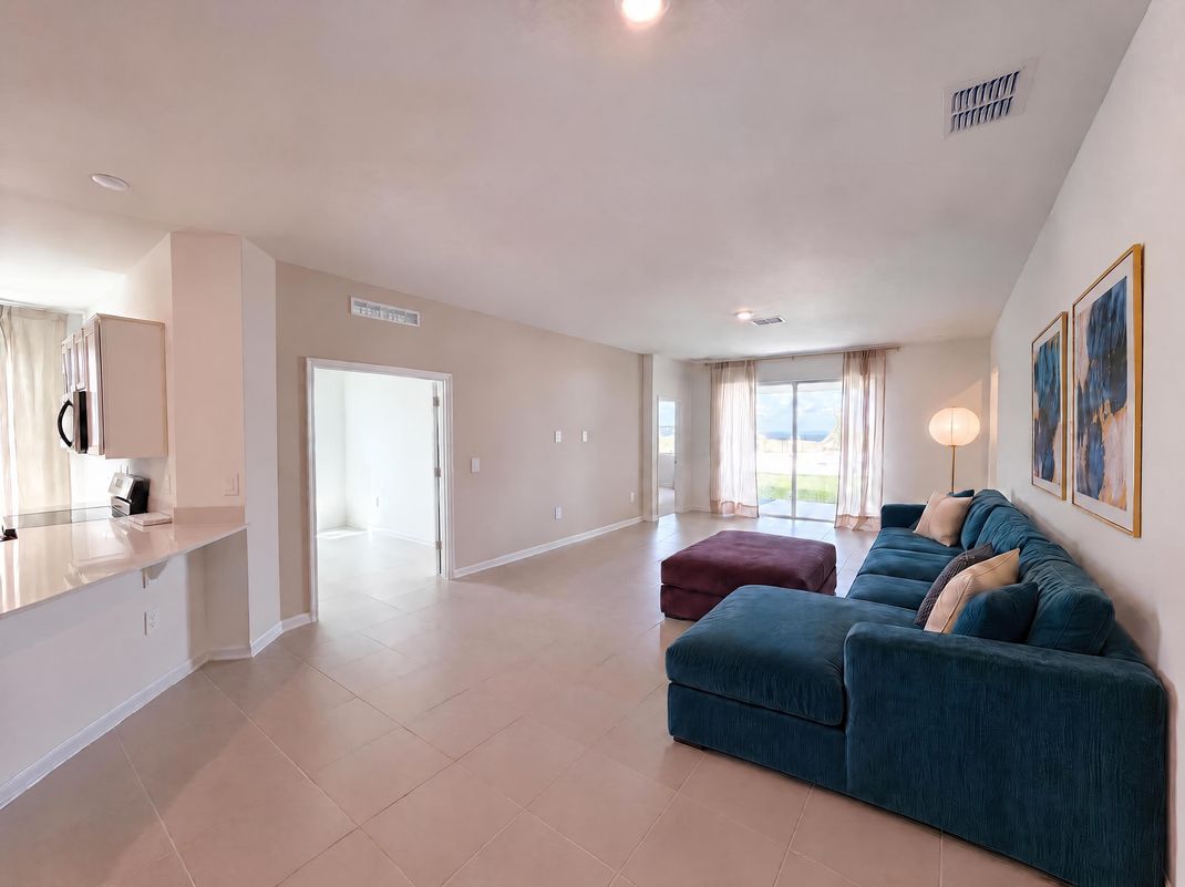 Property photo 3 of 1520 Redwood Ln # M