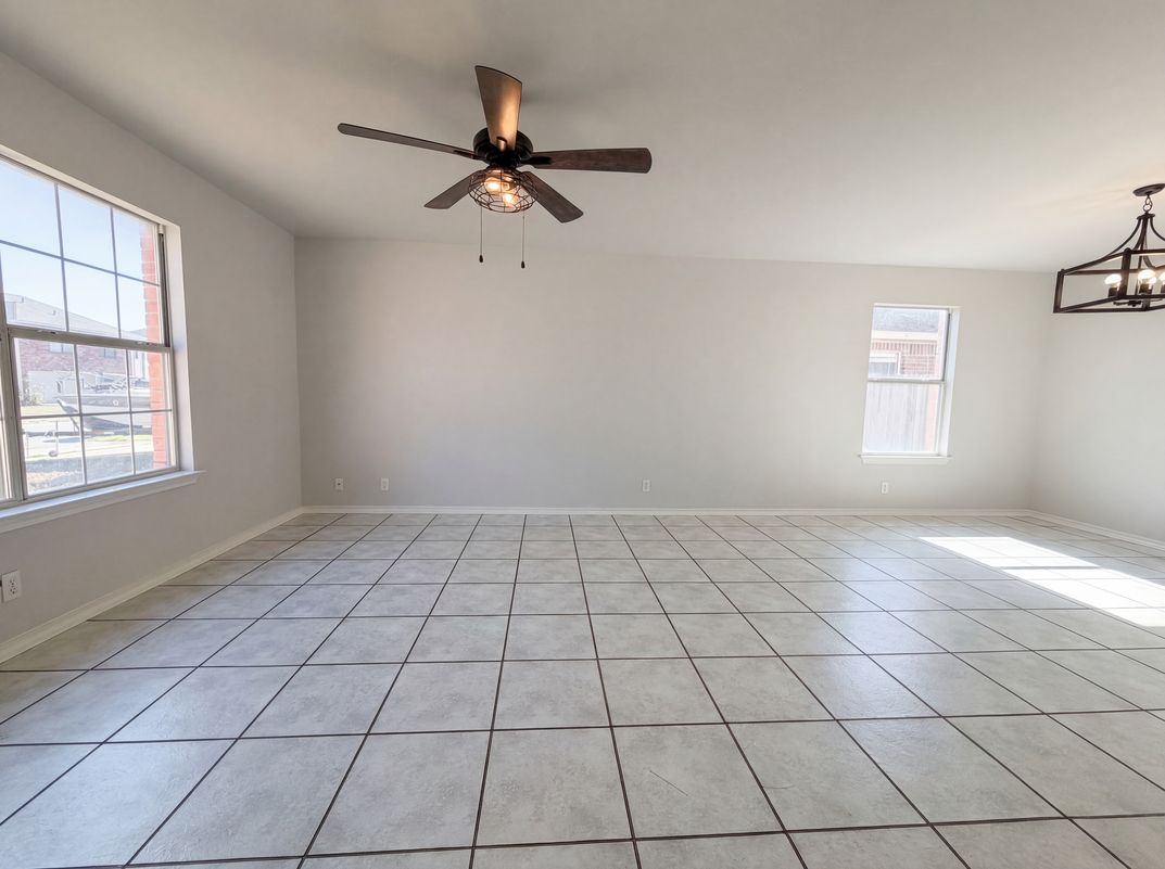 Property photo 3 of 9822 Autumn Holw