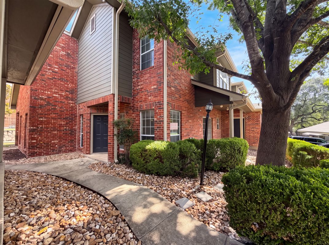 Property photo 1 of 40 Chapel Hill Cir