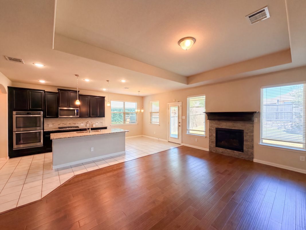 Property photo 3 of 2054 Avondown Rd