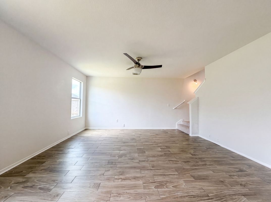 Property photo 3 of 3338 Dartmouth Field Ln