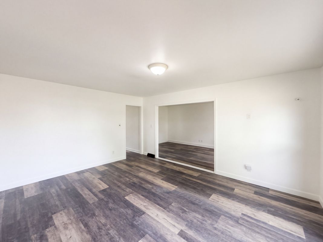 Property photo 3 of 1036 Eastlawn Dr
