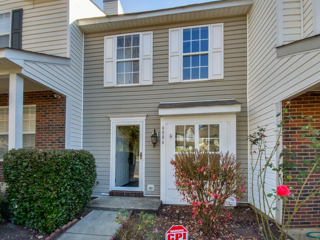 Property photo 1 of 6086 Cougar Ln