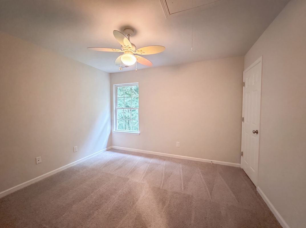 Photo 12 of 18 of 127 Edgington St, Mooresville, NC