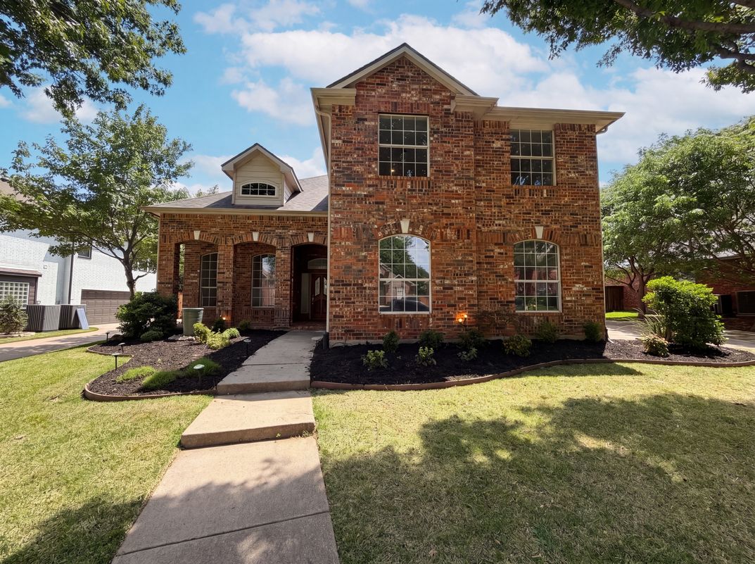 Property photo 1 of 2211 Dana Dr