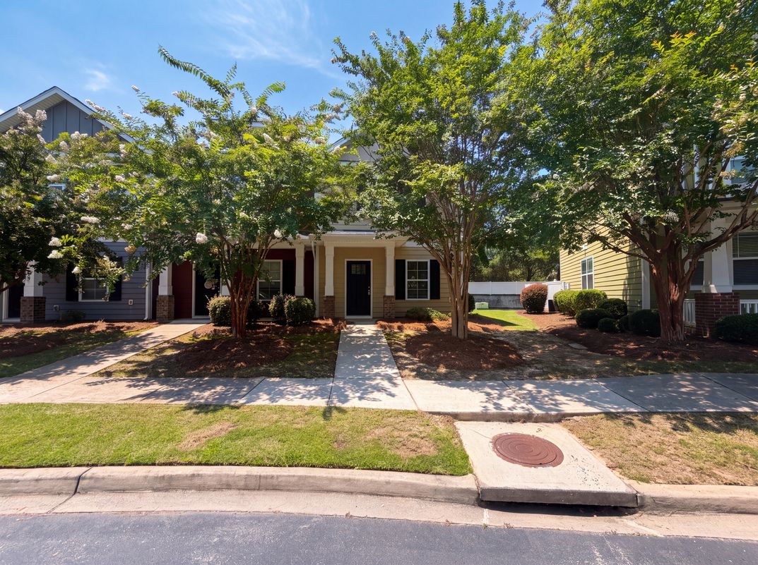 Property photo 1 of 857 Forest Park Rd
