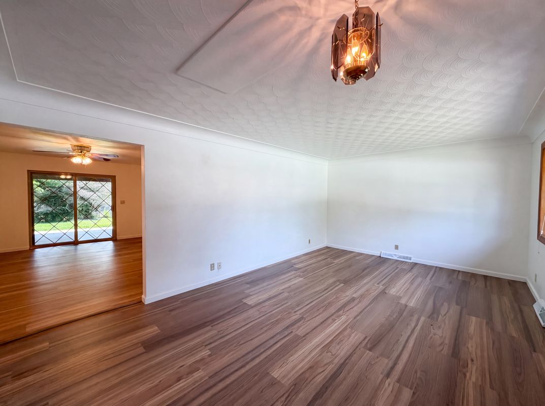 Property photo 3 of 209 Dana Dr