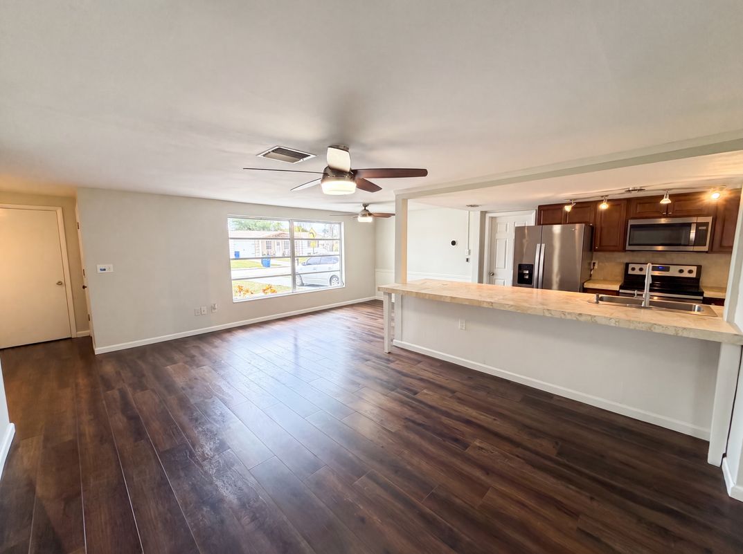 Photo 7 of 28 of 3400 Bainbridge Dr, Holiday, FL