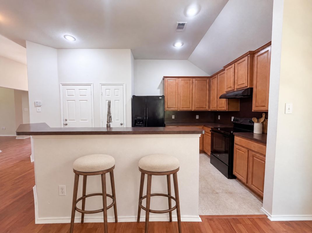 Property photo 2 of 605 Crystal Falls Dr