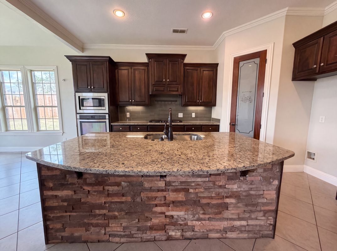 Property photo 2 of 400 Blue Star Ct