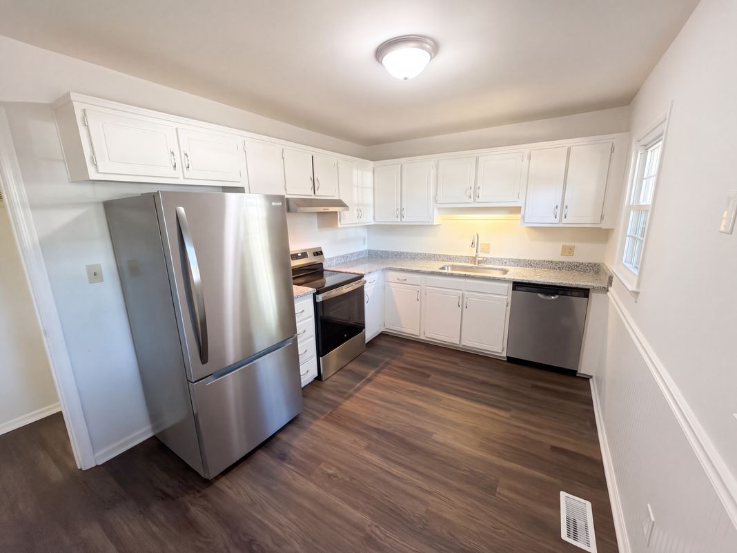 Property photo 2 of 1810 Sabrina Ct