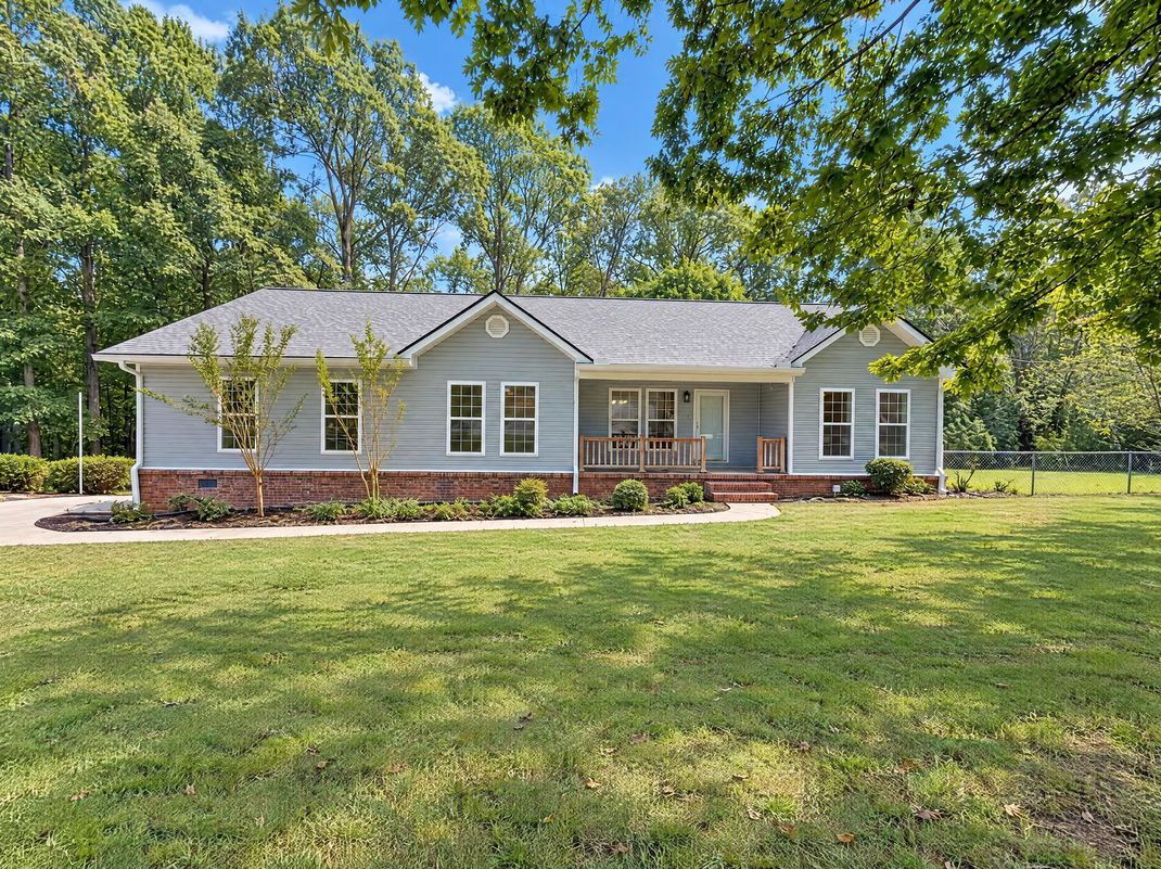 Property photo 1 of 4300 Peeksville Rd