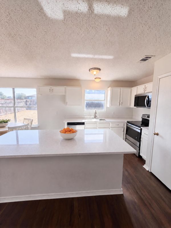 Property photo 2 of 441 Longshore Dr
