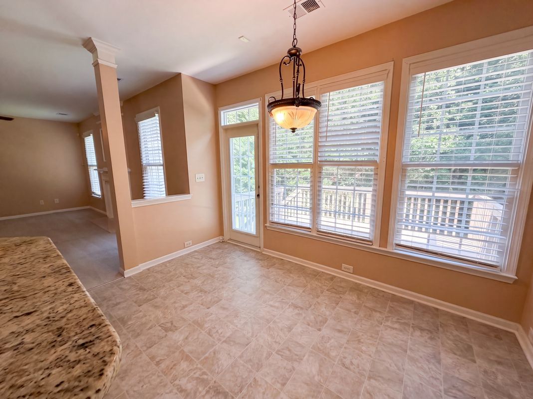 Photo 7 of 26 of 3106 Arklow Rd, Charlotte, NC