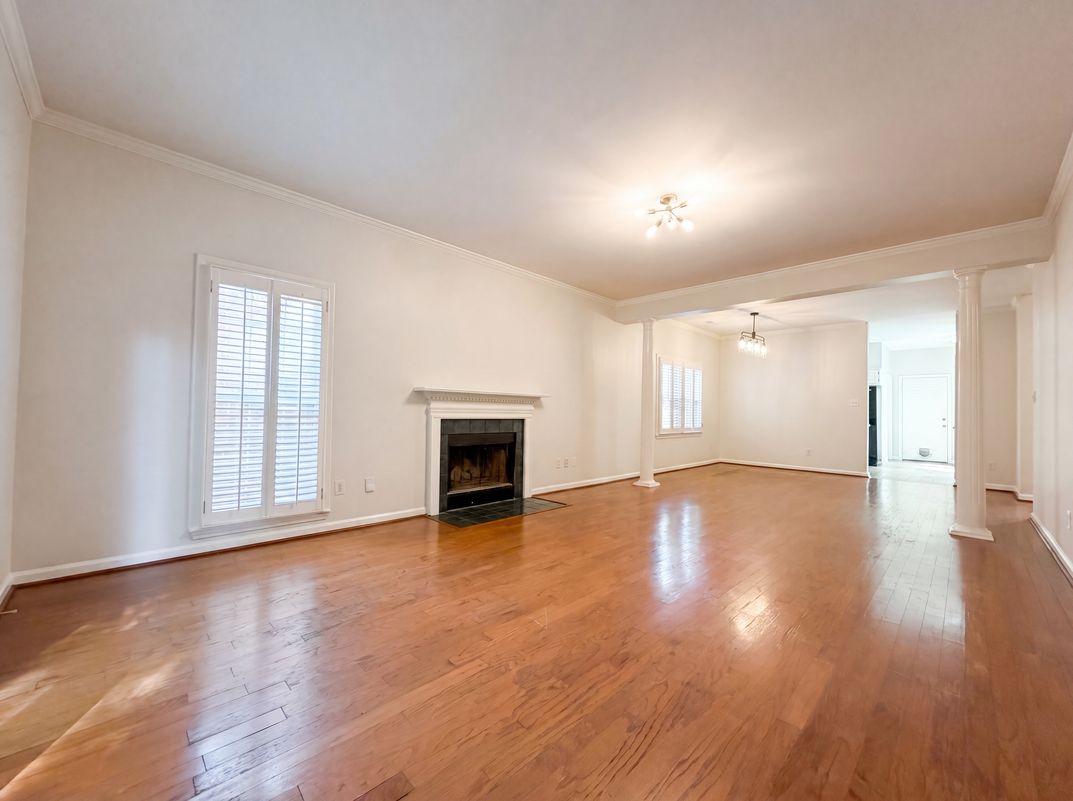 Property photo 3 of 1900 Stone Brook Ln