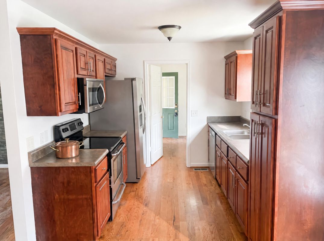 Property photo 2 of 226 Brookhill Ln NE