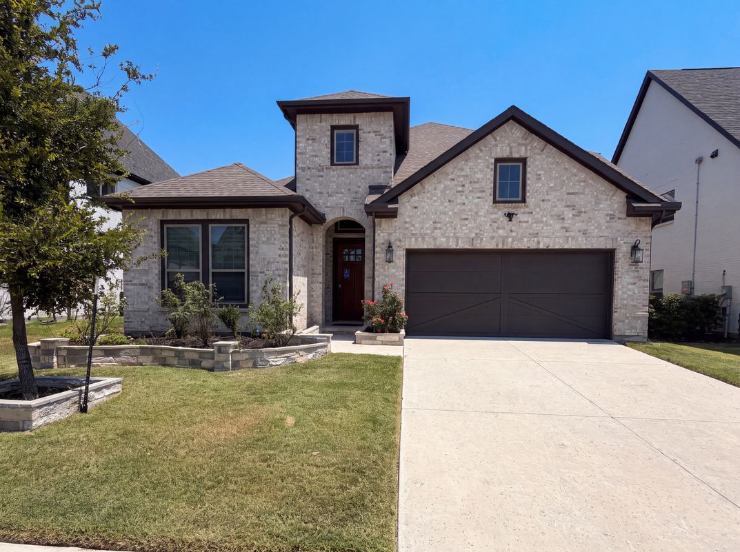 Property photo 1 of 9694 Brackenfield Ln