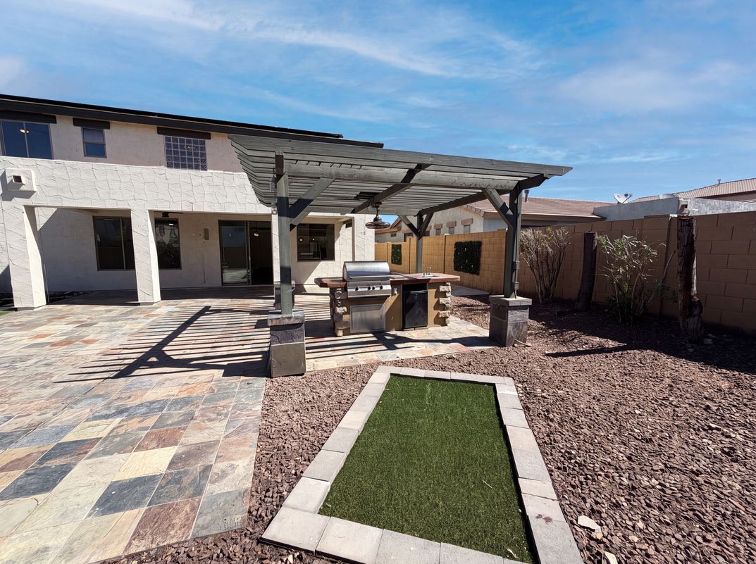 Photo 33 of 35 of 17645 W Hale Bopp Dr, Goodyear, AZ