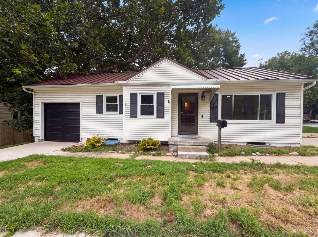 Property photo 1 of 5419 Roe Blvd