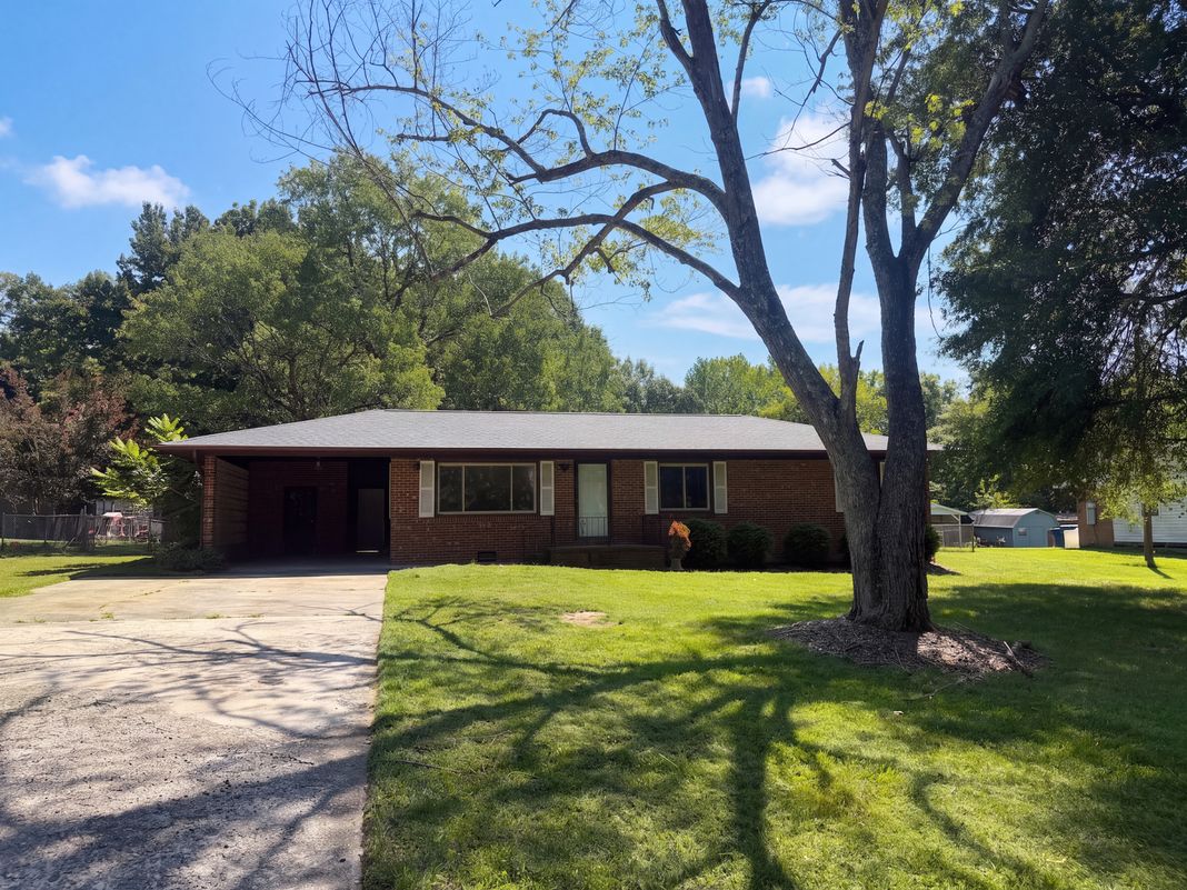 Property photo 1 of 5909 Chipmunk Dr