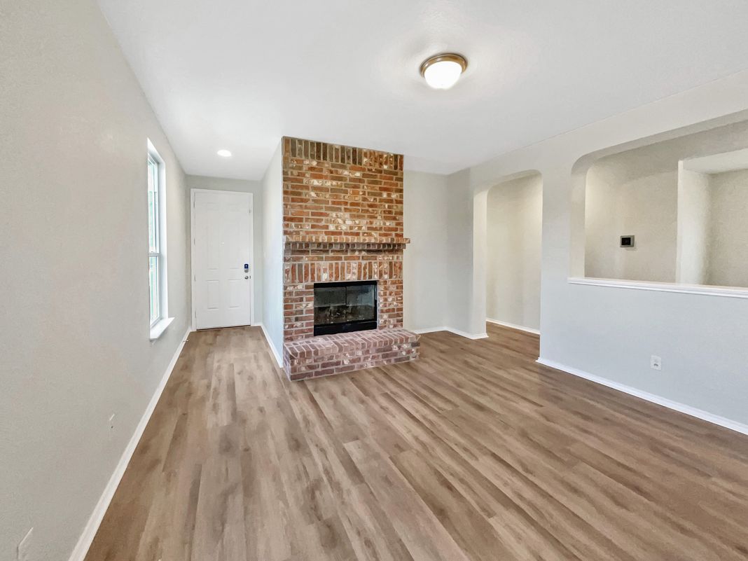 Property photo 3 of 8403 Brazos Pt
