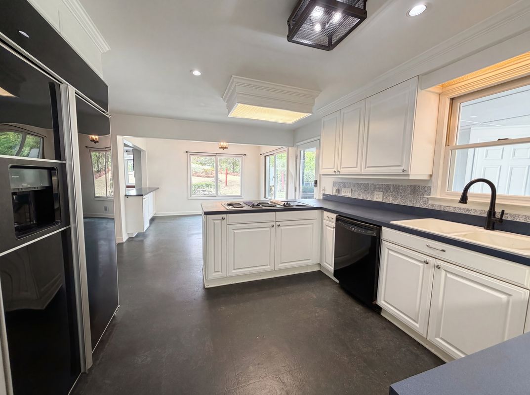 Property photo 2 of 6114 Cedar Ridge Rd