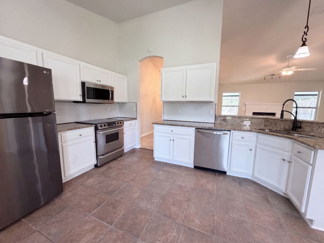 Property photo 2 of 1872 Twin Peak Ct