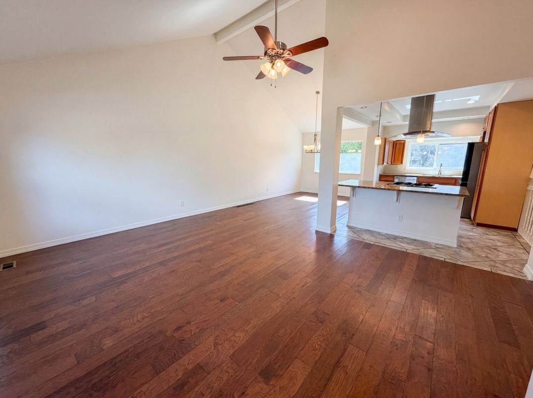 Property photo 3 of 10330 E Weaver Pl