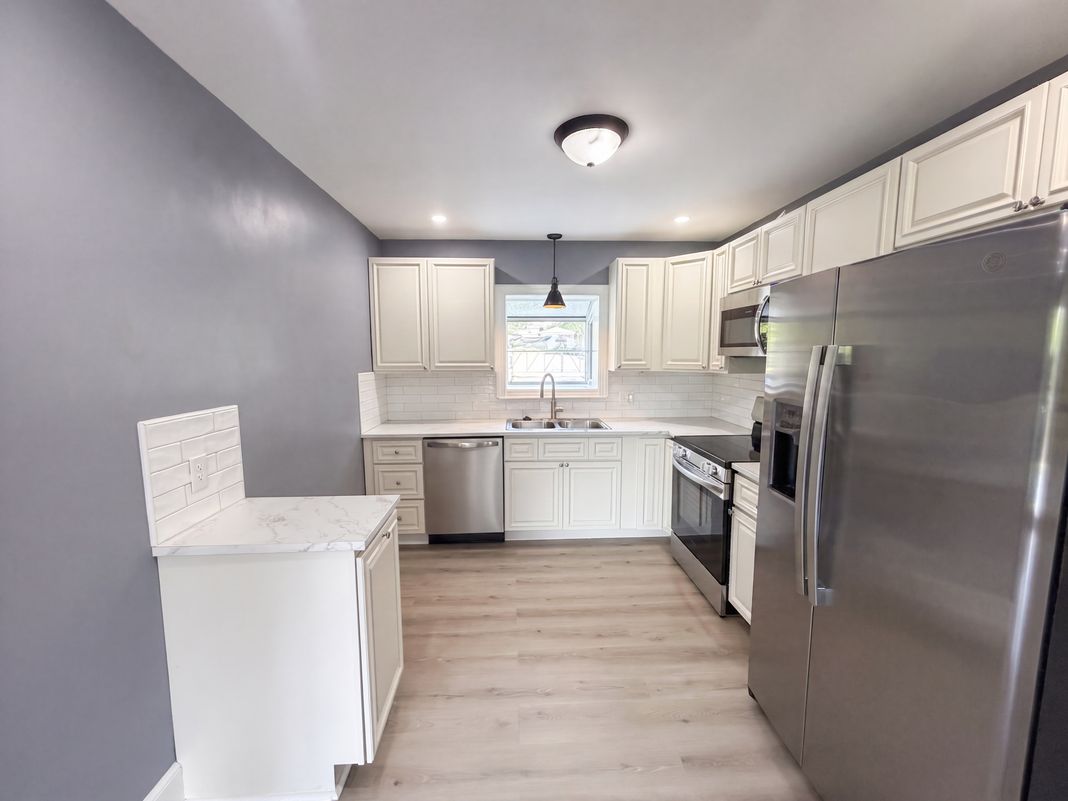 Property photo 2 of 410 Pekoe Ave