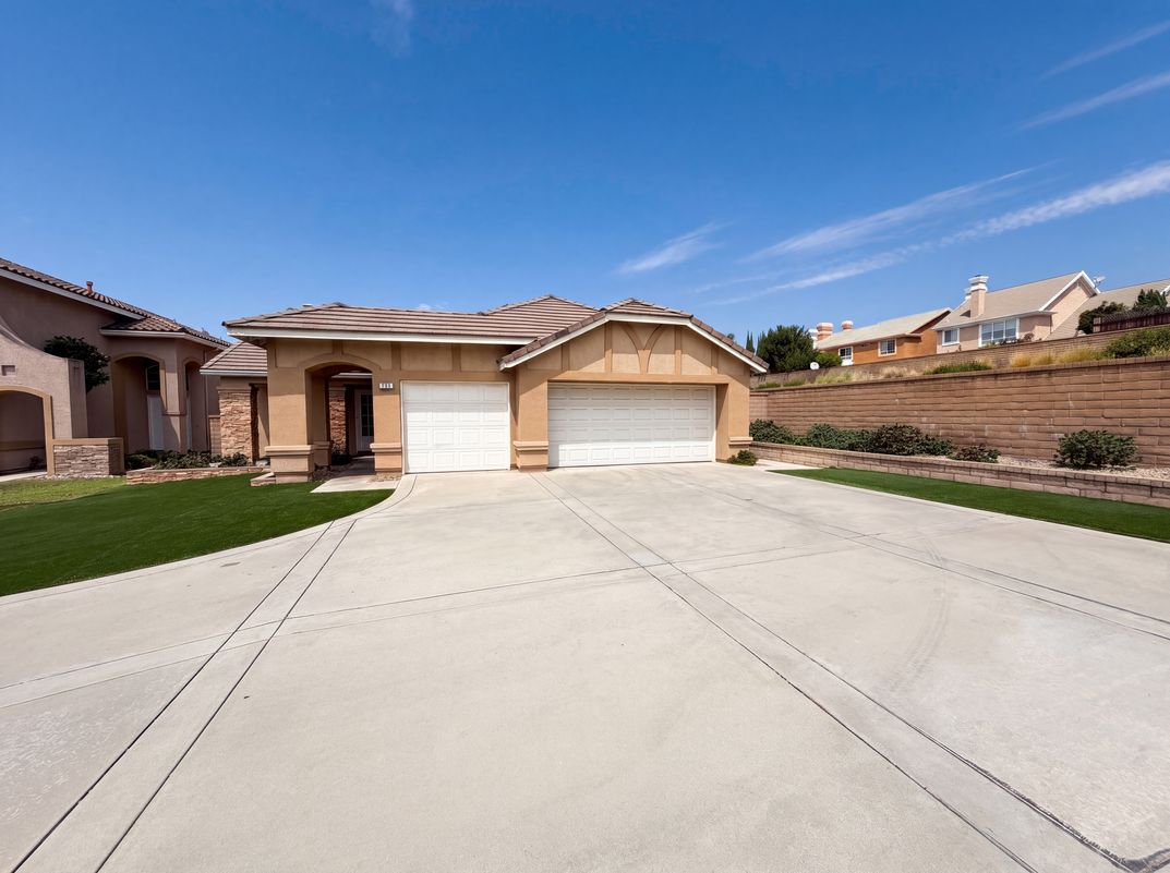 Property photo 1 of 7102 Breno Pl