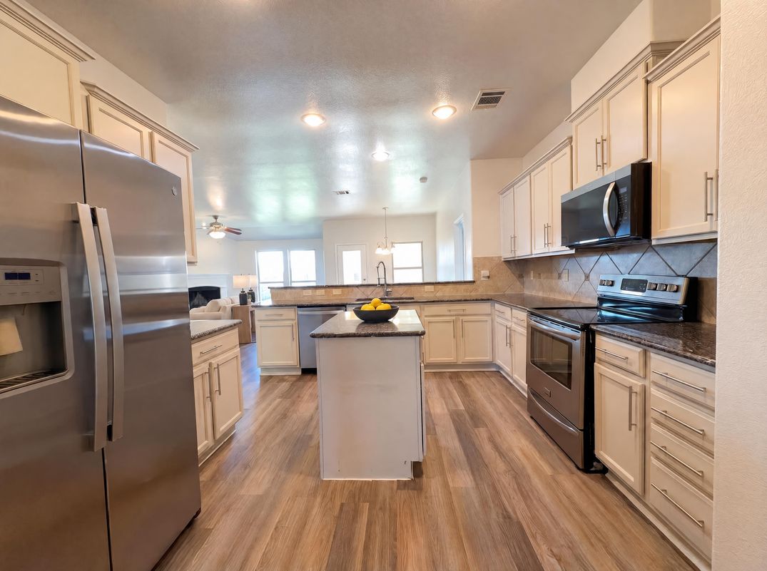 Property photo 2 of 5591 Coventry Dr