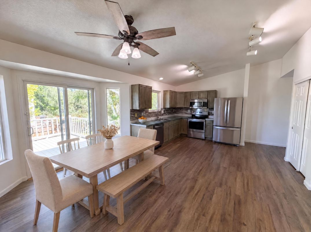 Property photo 2 of 7190 Pine Hills Way