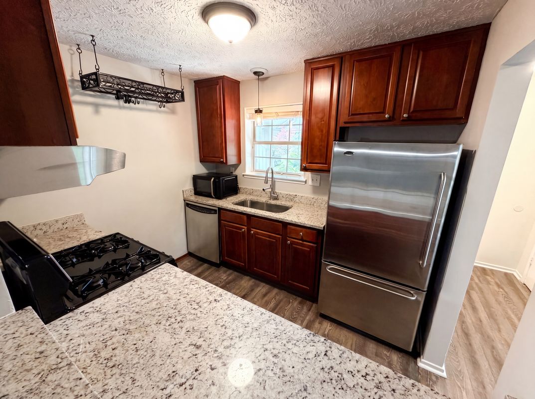 Property photo 2 of 6818 Glenridge Dr Apt H