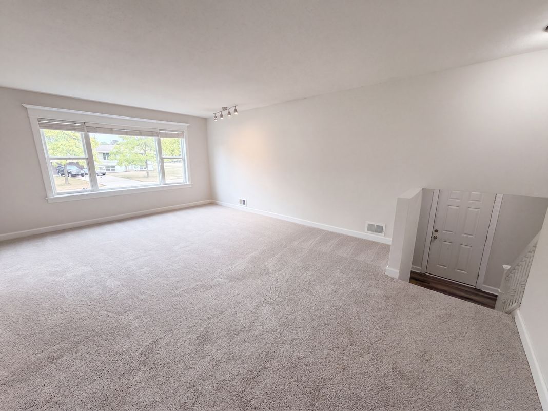 Property photo 3 of 14025 Partridge St NW