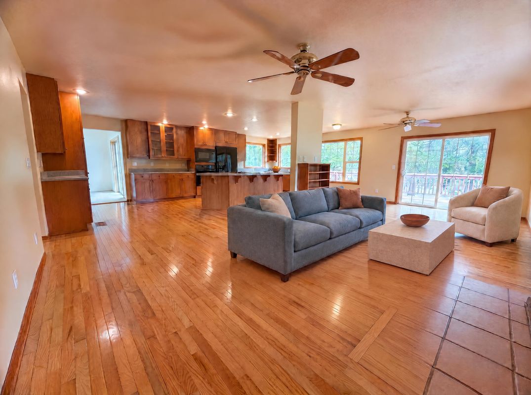 Property photo 3 of 14292 SE Meadows Ln