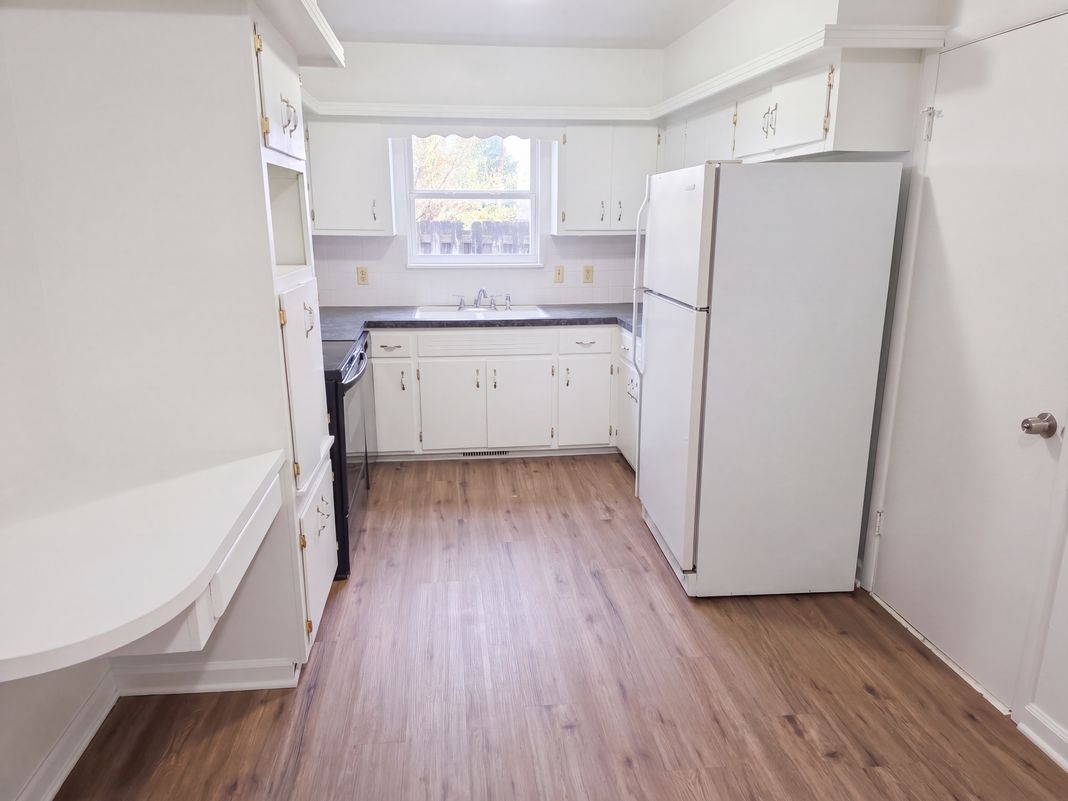 Property photo 2 of 2208 Mc Connell Ave