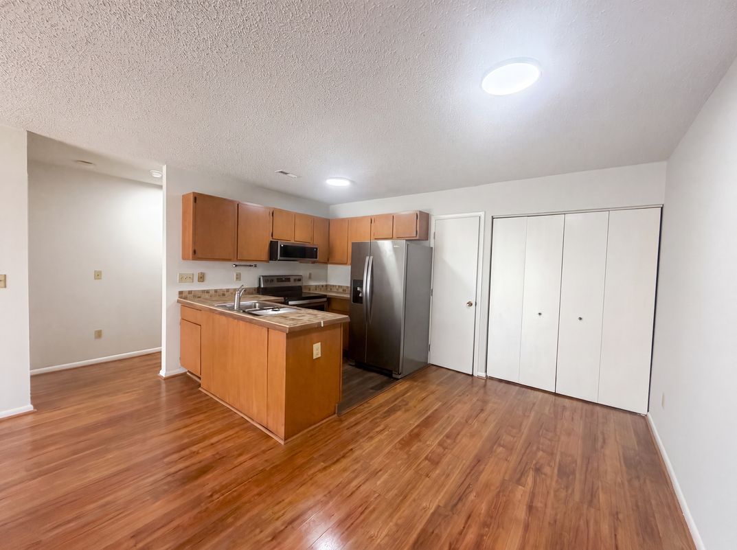 Property photo 2 of 104 Santa Anita Ave