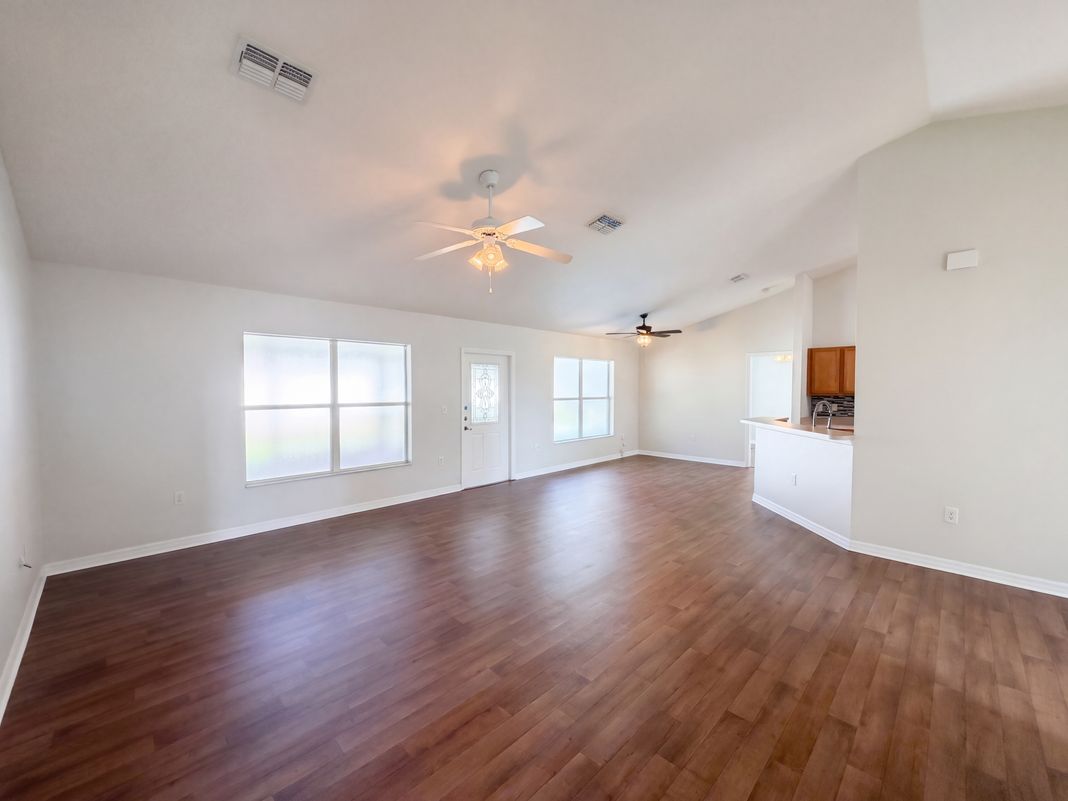 Property photo 3 of 6041 Parnell Ave
