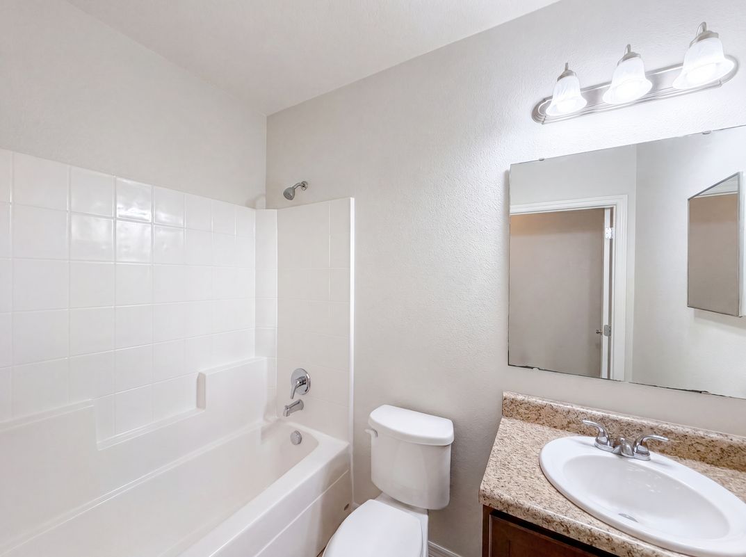 Photo 17 of 24 of 1048 Bethpage Rd, Auburndale, FL