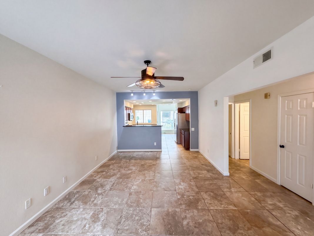 Property photo 3 of 101 N 7th St Unit 160