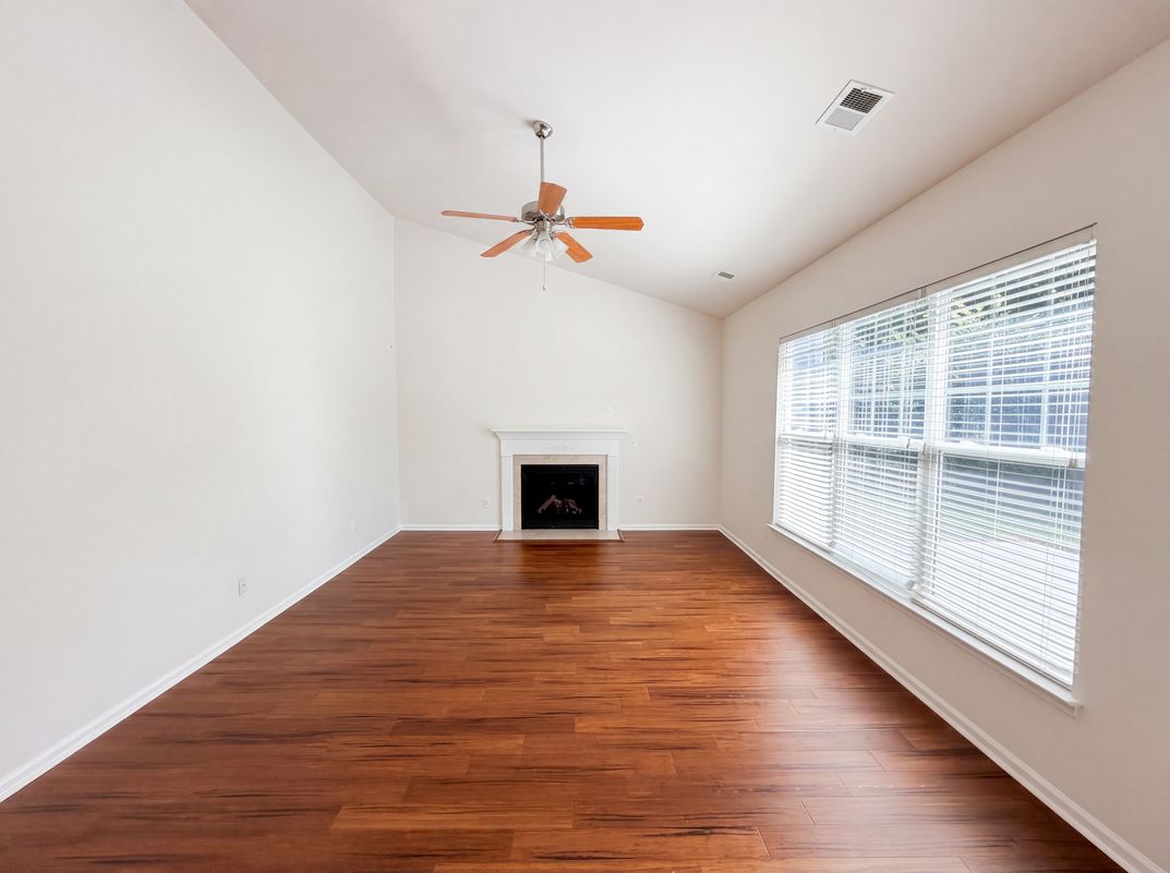 Property photo 3 of 10225 Misty Moss Ct